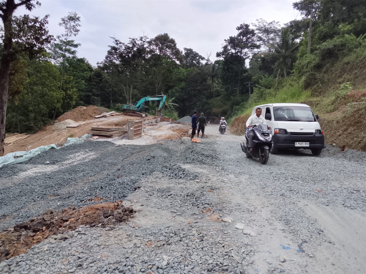 Nampak lokasi kegiatan longsoran ruas jalan nasional Rangkasbitung-Cigeulung.