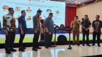 Bawaslu saat menabuh gong tanda dimulainya acara penguatan kelembagaan Outlook Pemilu dan Pemilihan Tahun 2029.